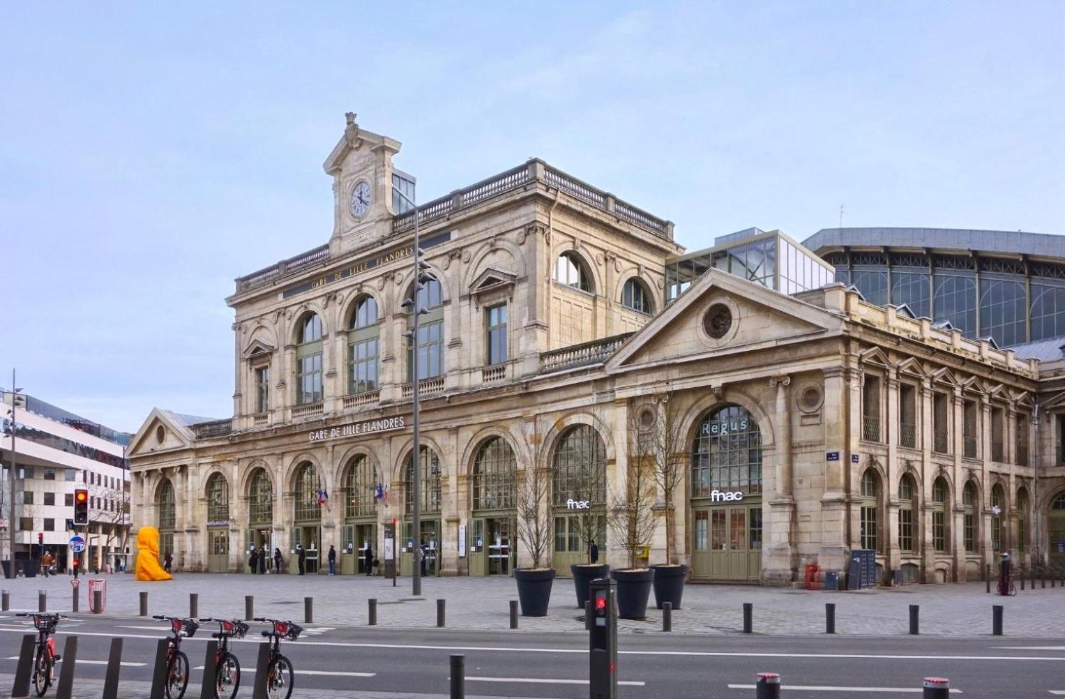 Hypercentre: Near Station With Parking Appartement